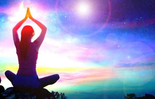 5 benefícios de incluir a meditação na sua rotina diária