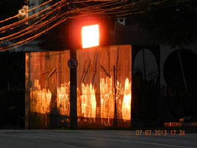 Luz do sol, que tarde e traduz...