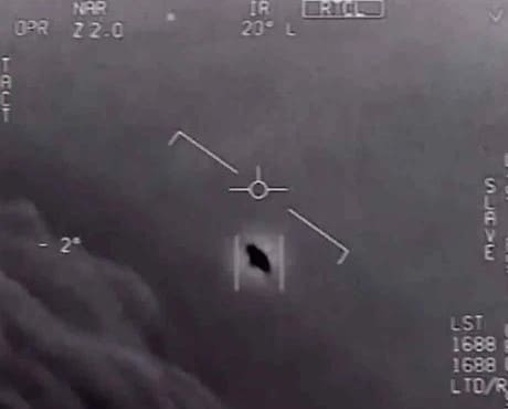 N�s estamos todos conectados; uns aos outros, biologicamente. � Terra, quimicamente. Ao resto do Universo, atomicamente.... veja mais.